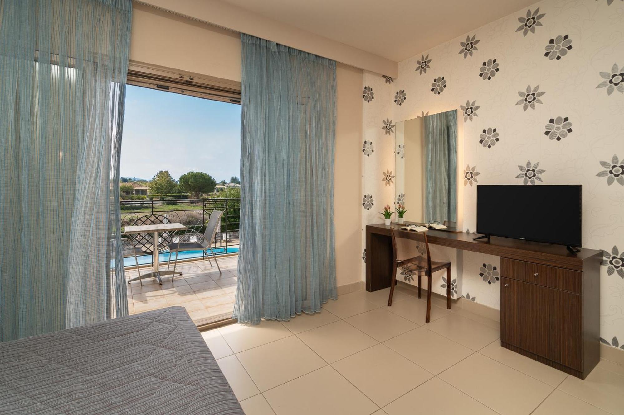 Tsokas Hotel Finikounta Exterior photo